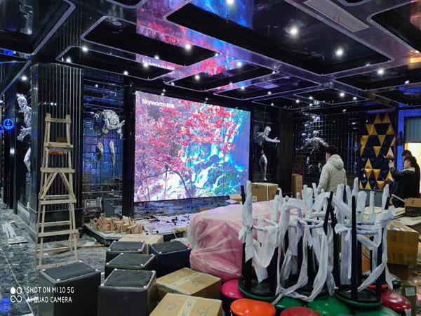 龙胜室内P2.5全彩显示屏